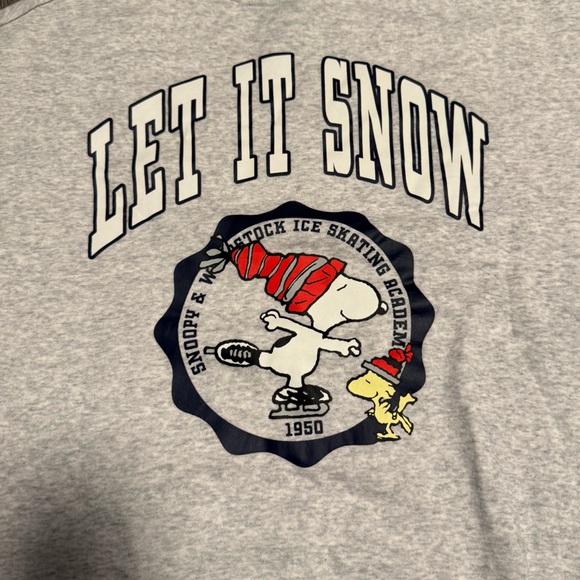 H&M x Peanuts Oversized Snoopy Sweatshirt - Picture 2 of 5